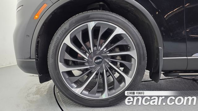 Lincoln Aviator (II) 3.0 Reserve  AWD 2022 — фото 5