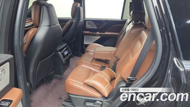 Lincoln Aviator (II) 3.0 Reserve  AWD 2022 — фото 16