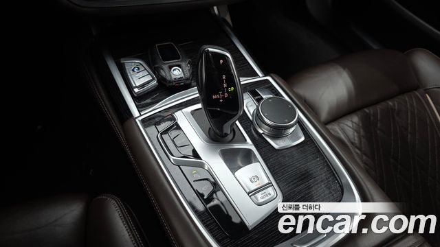 BMW 7 Series (G11) 740Li xDrive M Sport Package 2020 — фото 9