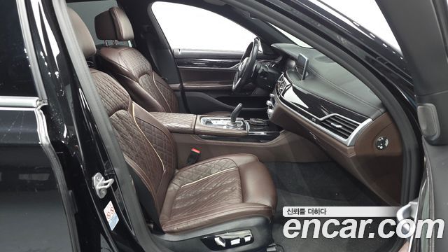 BMW 7 Series (G11) 740Li xDrive M Sport Package 2020 — фото 10