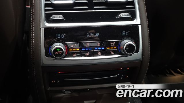 BMW 7 Series (G11) 740Li xDrive M Sport Package 2020 — фото 19