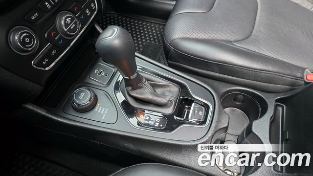 Jeep Cherokee (KL) 2.4 Limited AWD 2021 — фото 9
