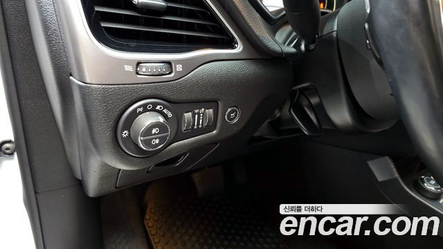 Jeep Cherokee (KL) 2.4 Limited AWD 2021 — фото 17
