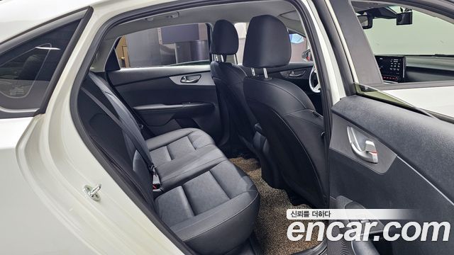 Kia K3 (II) 1.6 Prestige 2022 — фото 12