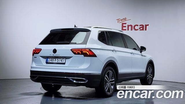 Volkswagen Tiguan Allspace 2.0 TSI Prestige 2023 — фото 2