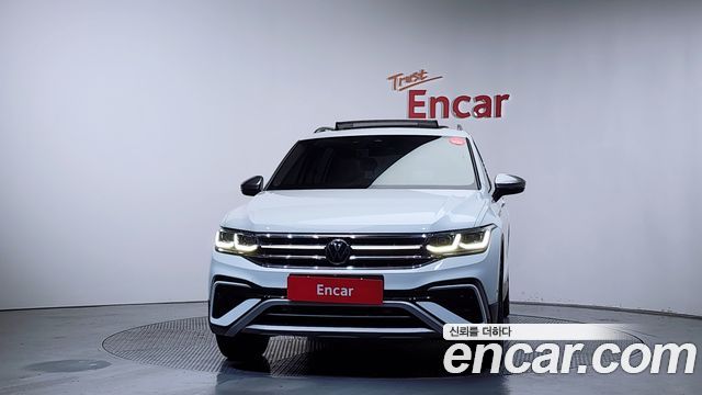 Volkswagen Tiguan Allspace 2.0 TSI Prestige 2023 — фото 3