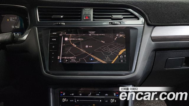 Volkswagen Tiguan Allspace 2.0 TSI Prestige 2023 — фото 13
