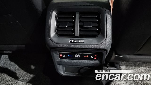Volkswagen Tiguan Allspace 2.0 TSI Prestige 2023 — фото 31