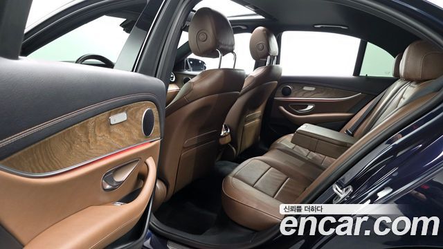 Mercedes-Benz E-Class (W213) E250 Exclusive 2022 — фото 11