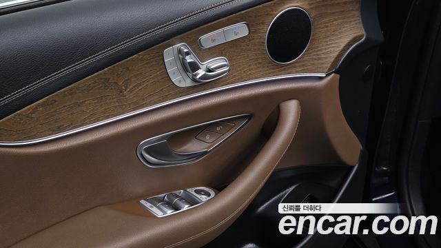 Mercedes-Benz E-Class (W213) E250 Exclusive 2022 — фото 16