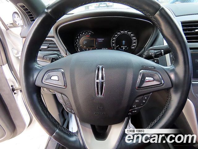 Lincoln MKC 2.0 AWD 2016 — фото 8