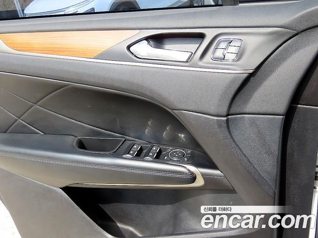 Lincoln MKC 2.0 AWD 2016 — фото 15
