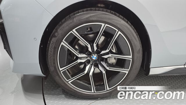 BMW 7 Series (G70) 740d xDrive M Sport 2025 — фото 5
