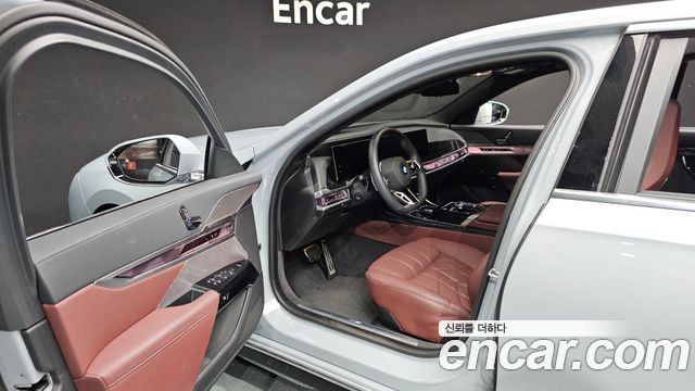 BMW 7 Series (G70) 740d xDrive M Sport 2025 — фото 10