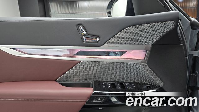 BMW 7 Series (G70) 740d xDrive M Sport 2025 — фото 24
