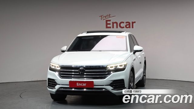 Volkswagen Touareg (III) 3.0 TDI Prestige 2023 — фото 3