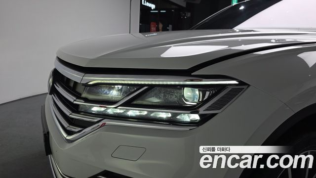 Volkswagen Touareg (III) 3.0 TDI Prestige 2023 — фото 22