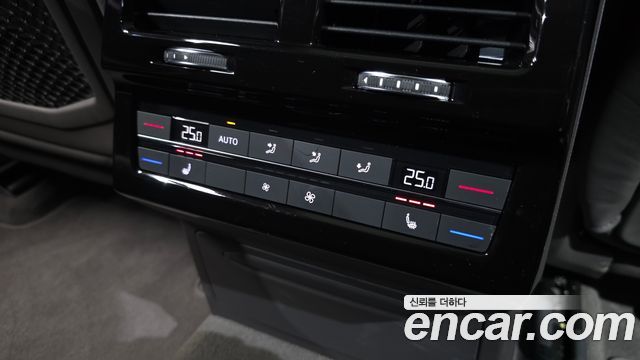 Volkswagen Touareg (III) 3.0 TDI Prestige 2023 — фото 33