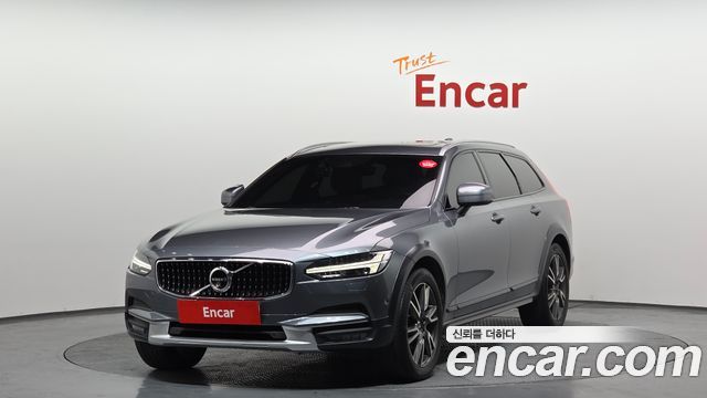 Volvo V90 Cross Country D5 PRO AWD 2018 — фото 1
