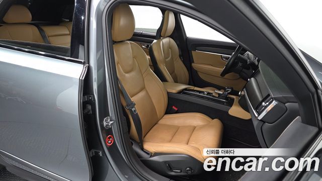 Volvo V90 Cross Country D5 PRO AWD 2018 — фото 16