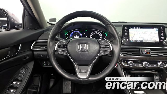 Honda Accord (X) 2.0 Hybrid Touring 2022 — фото 12