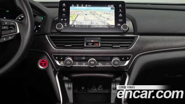 Honda Accord (X) 2.0 Hybrid Touring 2022 — фото 13