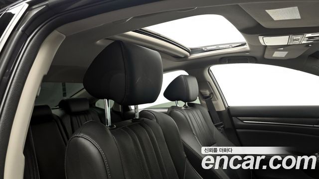 Honda Accord (X) 2.0 Hybrid Touring 2022 — фото 16
