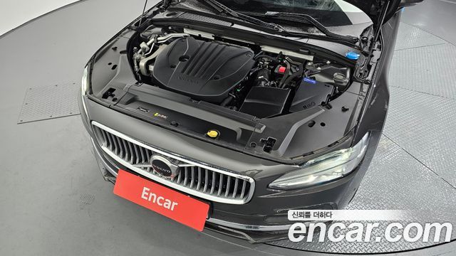Volvo S90 B5 Ultimate Bright 2023 — фото 6