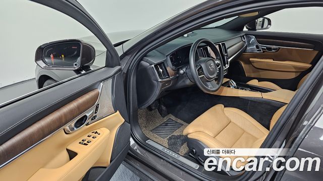 Volvo S90 B5 Ultimate Bright 2023 — фото 10