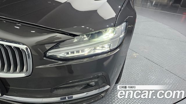 Volvo S90 B5 Ultimate Bright 2023 — фото 22