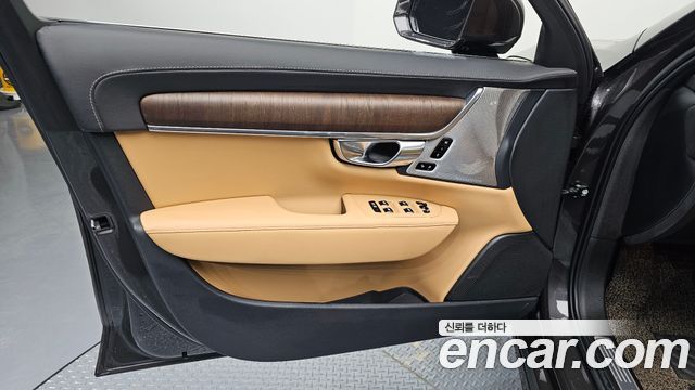 Volvo S90 B5 Ultimate Bright 2023 — фото 24