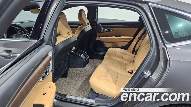 Volvo S90 B5 Ultimate Bright 2023 — фото 26
