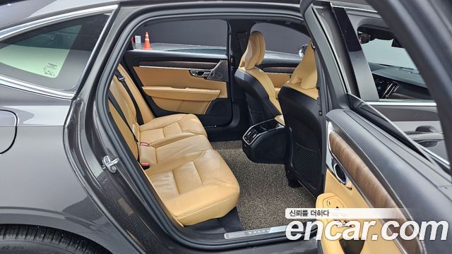 Volvo S90 B5 Ultimate Bright 2023 — фото 33