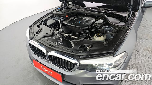 BMW 5 Series (G30) 520d M Sport Special Edition 2018 — фото 6