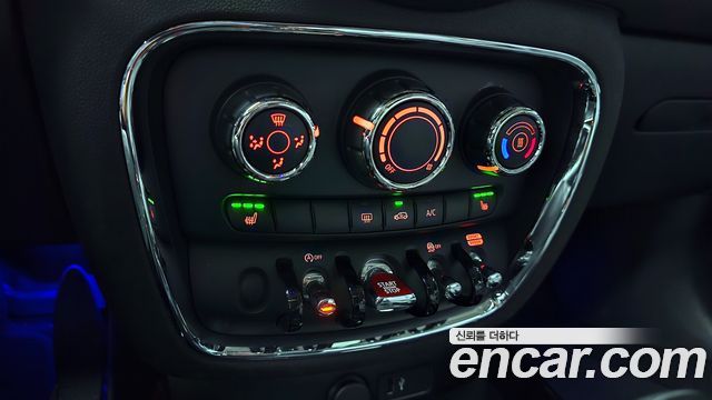 MINI Cooper Clubman Classic 2nd 2022 — фото 18