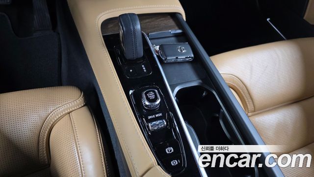 Volvo V90 Cross Country B5 Pro AWD 2021 — фото 9