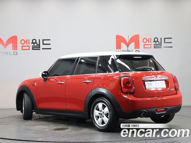 MINI Cooper 5Door Standard 3rd 2016 — фото 4
