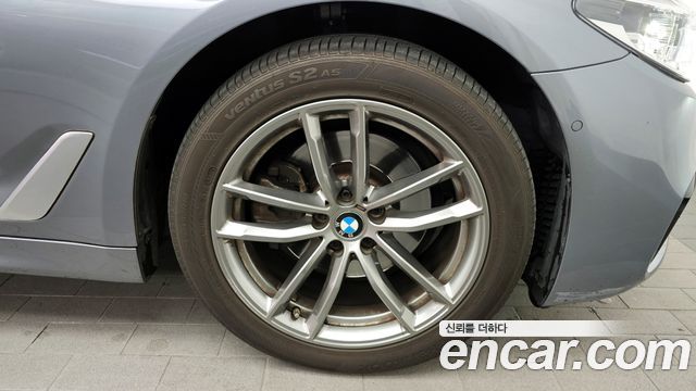 BMW 5 Series (G30) 520d xDrive M Sport Package 2018 — фото 5