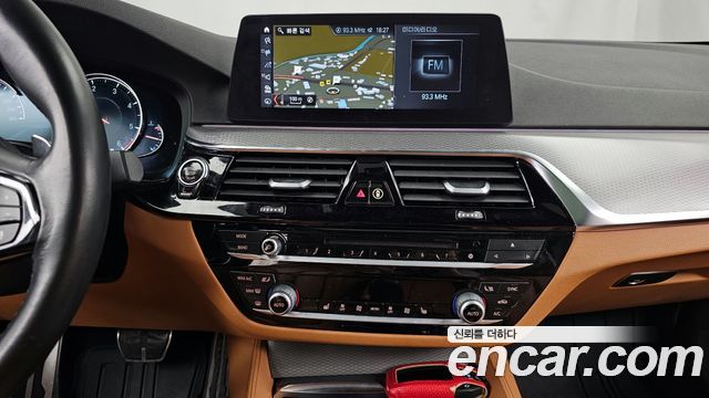 BMW 5 Series (G30) 520d xDrive M Sport Package 2018 — фото 18