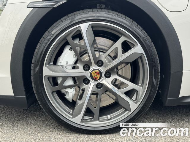 Porsche Taycan 4S Cross Turismo 2024 — фото 5