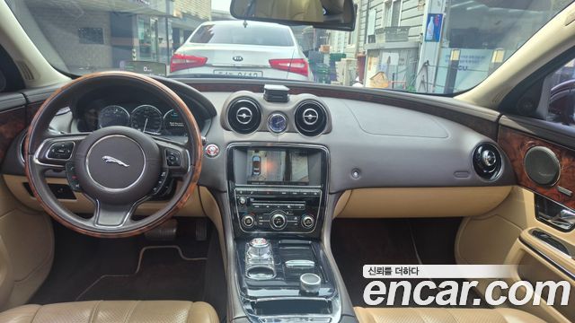 Jaguar XJ 3.0 SC Premium Luxury LWB X351 2013 — фото 7