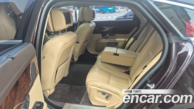 Jaguar XJ 3.0 SC Premium Luxury LWB X351 2013 — фото 22