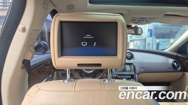 Jaguar XJ 3.0 SC Premium Luxury LWB X351 2013 — фото 23