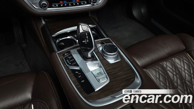 BMW 7 Series (G11) 730d xDrive Design Pure Excellence 2020 — фото 9