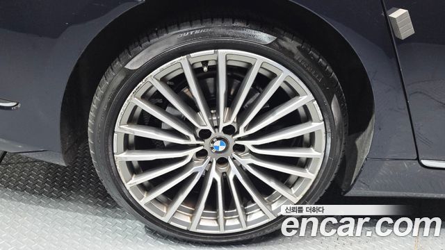 BMW 7 Series (G11) 730d xDrive Design Pure Excellence 2020 — фото 21