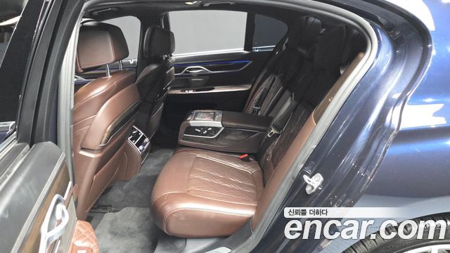 BMW 7 Series (G11) 730d xDrive Design Pure Excellence 2020 — фото 26