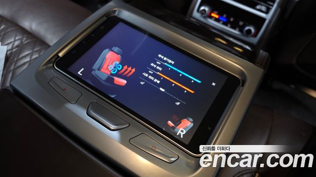 BMW 7 Series (G11) 730d xDrive Design Pure Excellence 2020 — фото 31