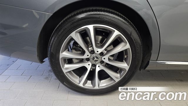 Mercedes-Benz E-Class (W213) E300 4MATIC Avnatgarde 2019 — фото 5