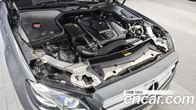 Mercedes-Benz E-Class (W213) E300 4MATIC Avnatgarde 2019 — фото 6
