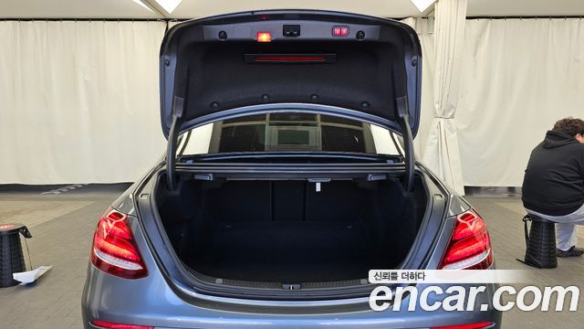 Mercedes-Benz E-Class (W213) E300 4MATIC Avnatgarde 2019 — фото 20